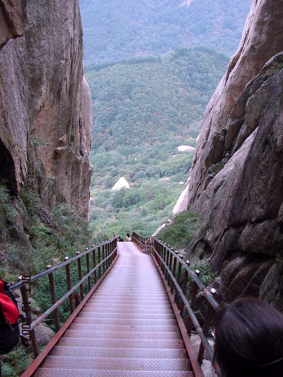 Seoraksan Ulsanbawi Rock Hike (설악산 울산바위 등산로)