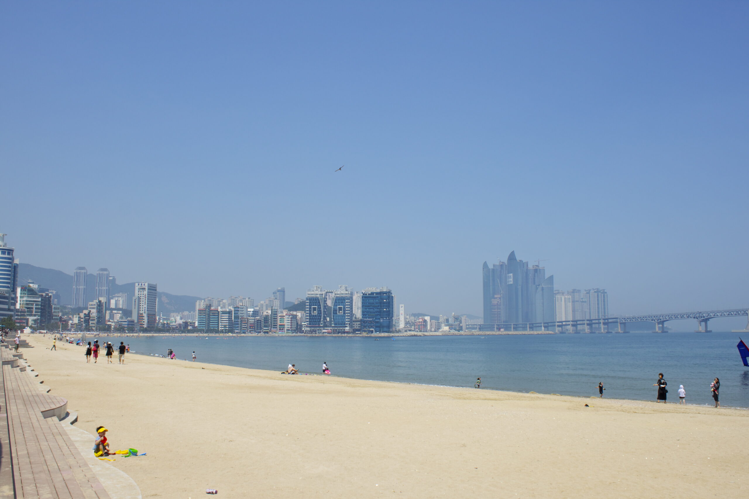 Gwangalli Beach Night View and Diamond Bridge (광안리 야경·광안대교)