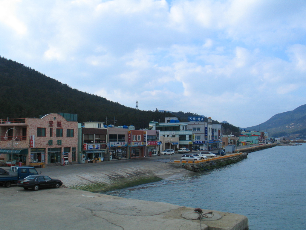 Bogil Island Yoon Sondo Garden Heritage (보길도 윤선도 원림)