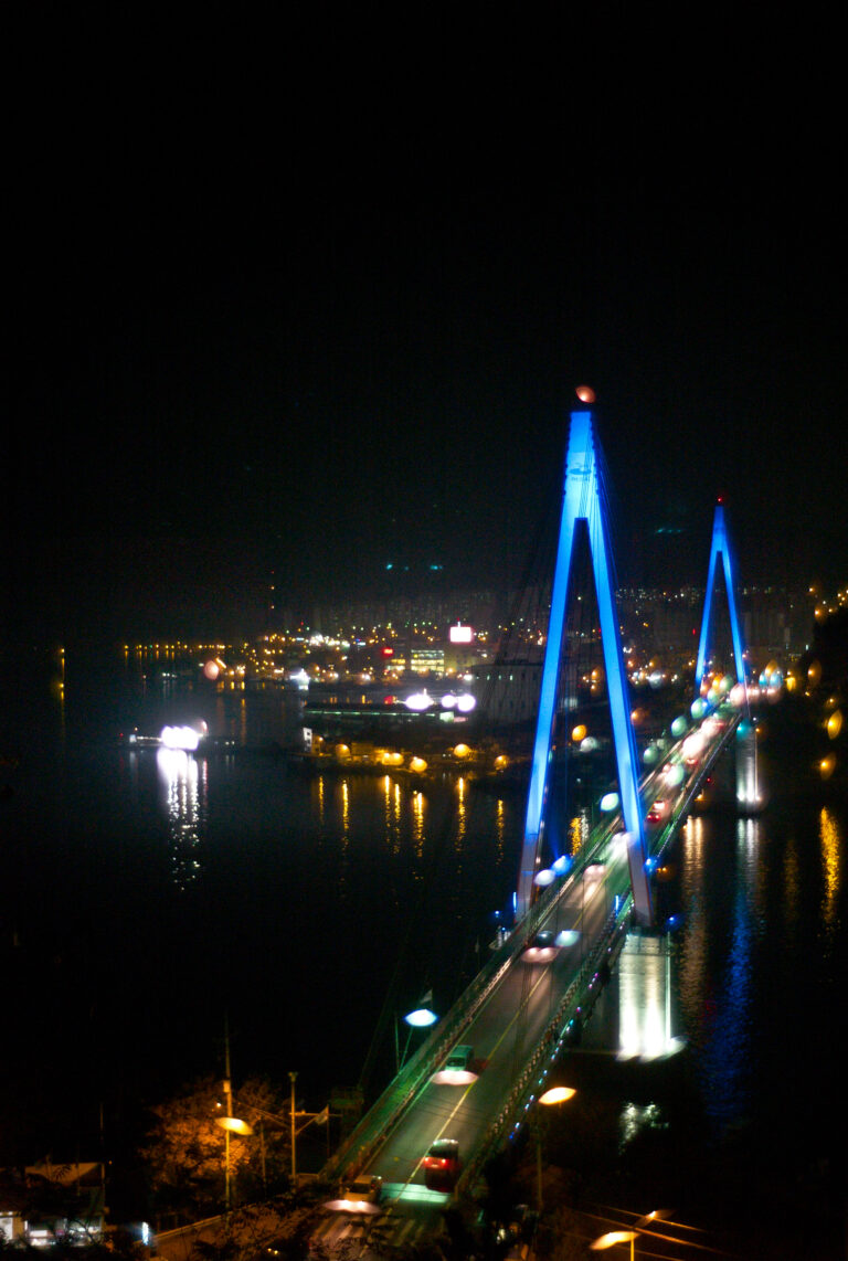 Yeosu Dolsan Bridge and Seafood Row (여수 돌산대교·남해 먹거리 거리)