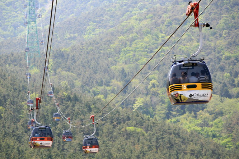 Tongyeong Mireuksan Cable Car and Island View (통영 미래산 케이블카·섬 전망)