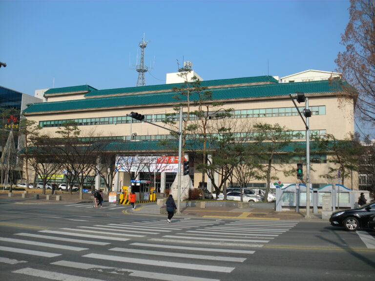 Daegu Dong-gu Ayang Railroad Bridge Walking Park