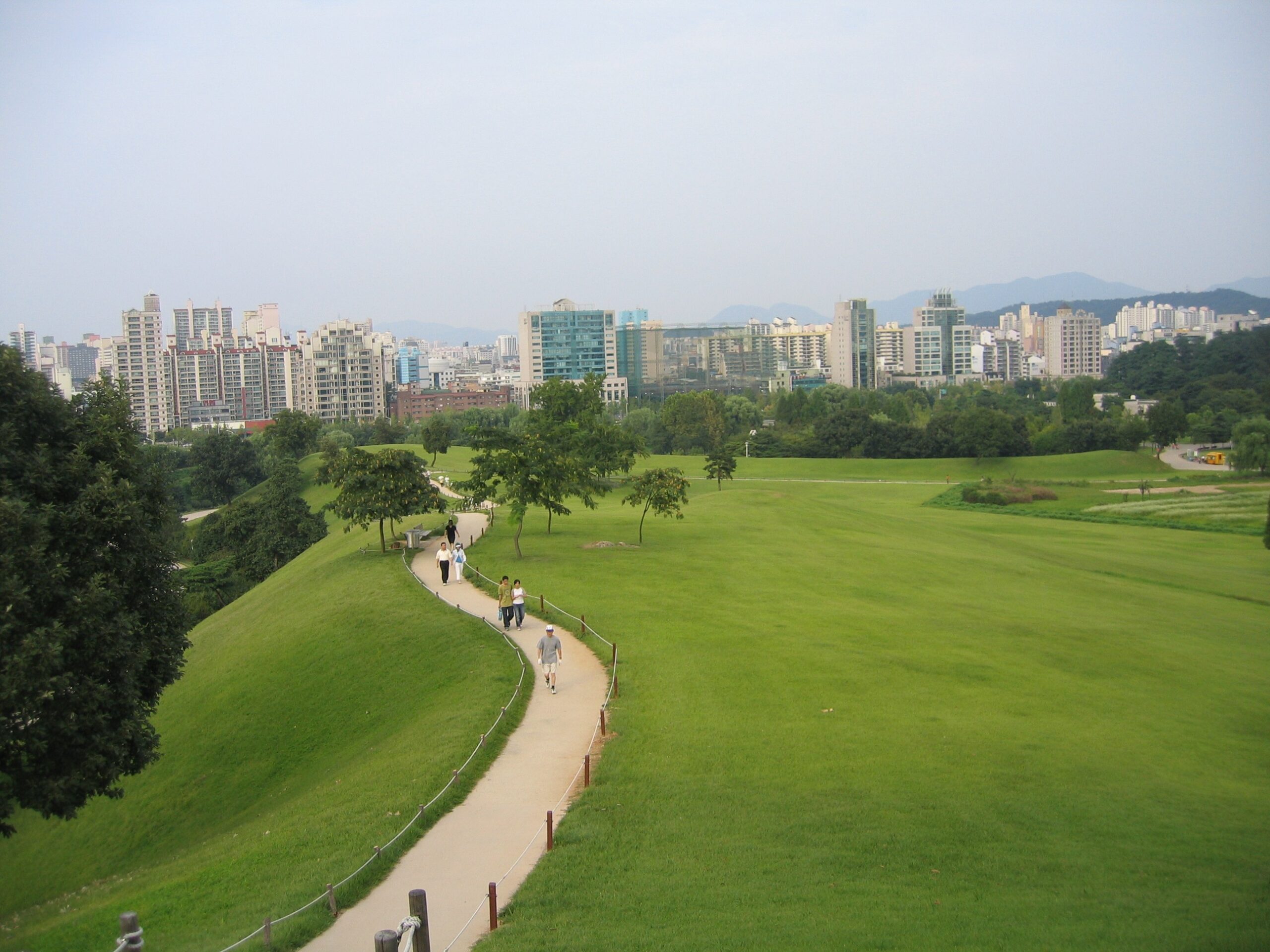 Mongchon Toseong Fortress & Olympic Park
