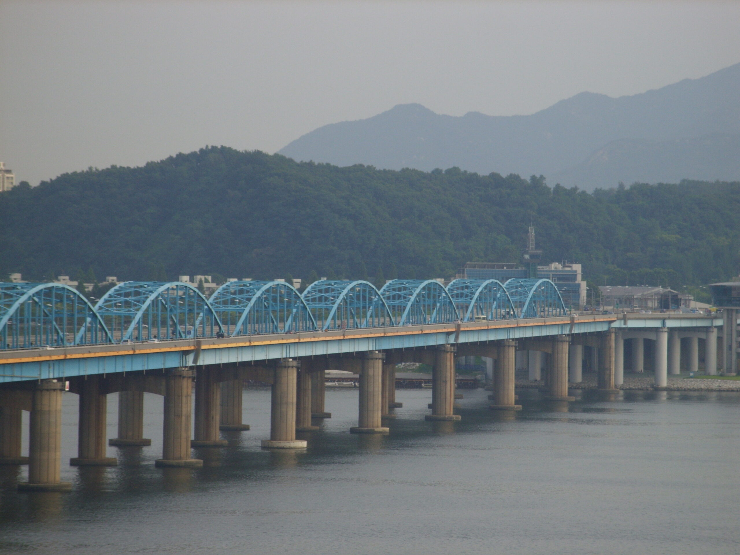 Dongjak Bridge Riverside Walk (동작대교 수변길)