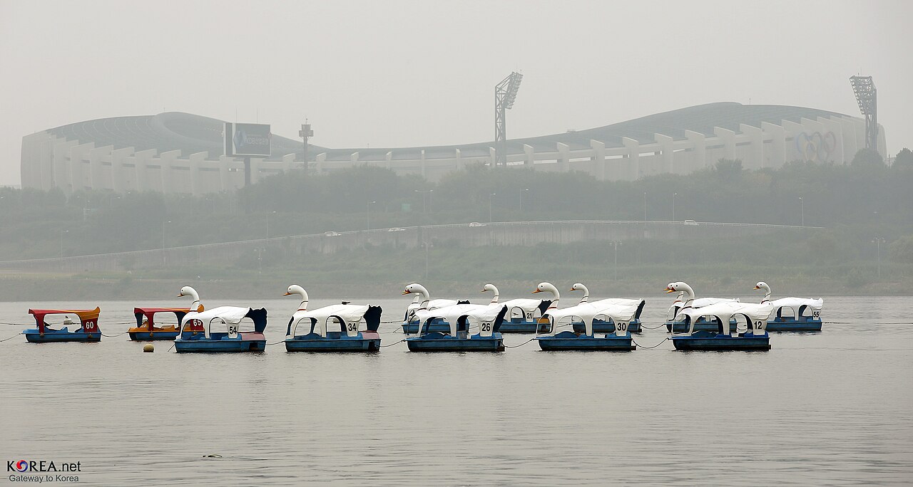 Ttukseom Hangang Park